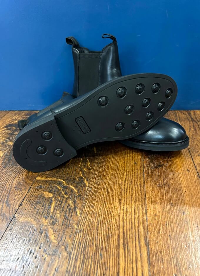 Ducksworth | Boot | Black Oiled Nubuck Leather