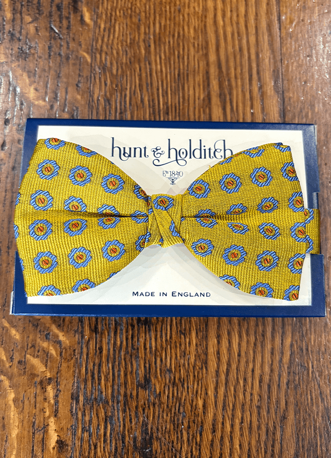 Pre Tied English Woven Silk Bow Tie | Gold Ground