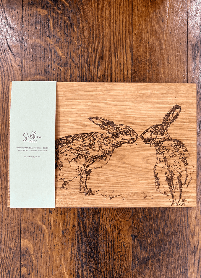 Selbrae | Medium Oak Serving Board | Kissing Hares