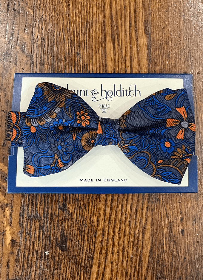 Pre Tied English Printed Silk Bow Tie | Olive Abstract