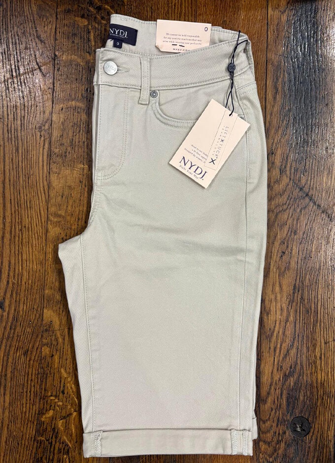 Briella Shorts |Feather