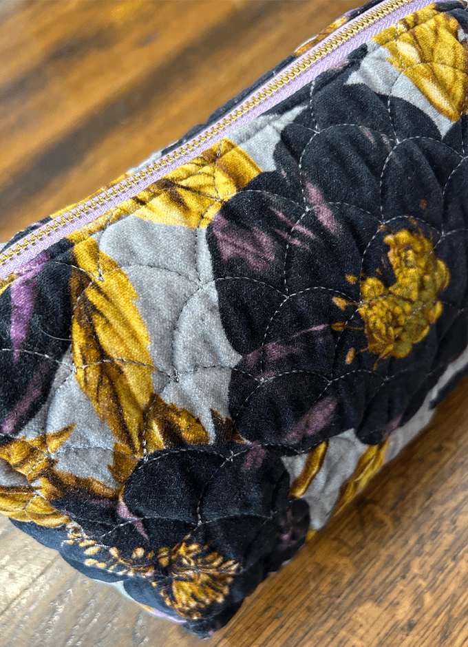 Quilted Velvet Washbag | Hellebore