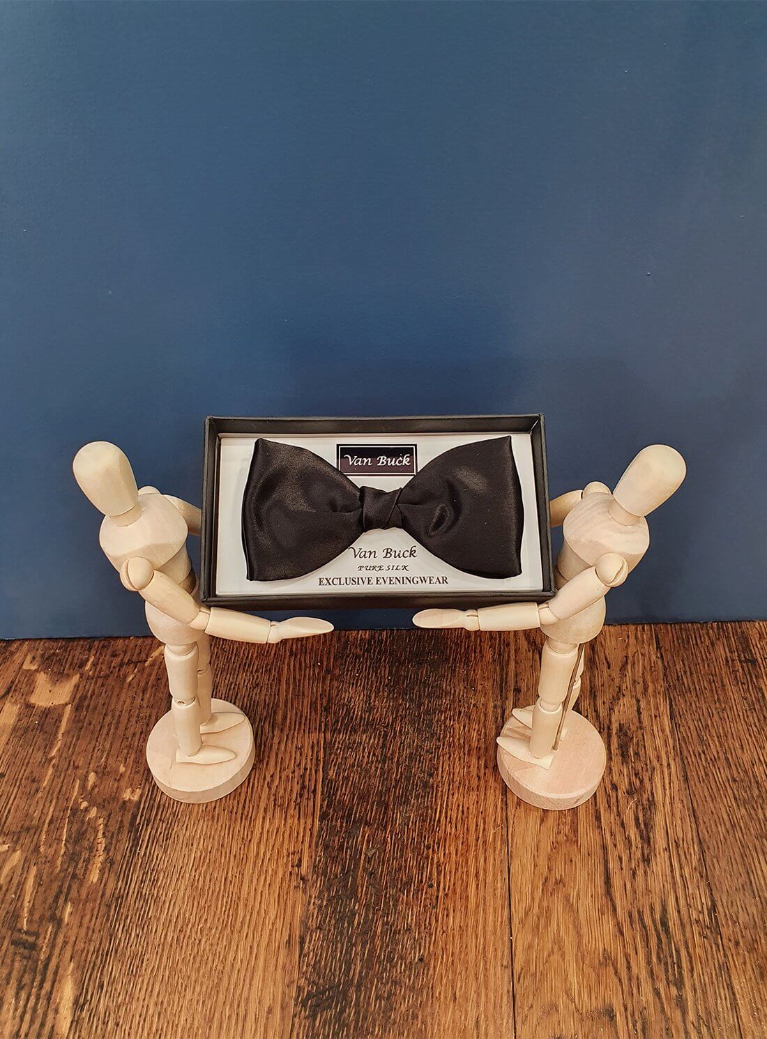 Pre-Tied Silk Bow | Black