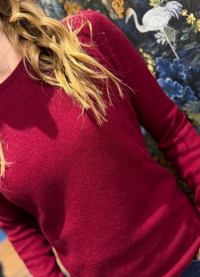 Ashgrove Cashmere Round Neck Jumper | Bordeaux