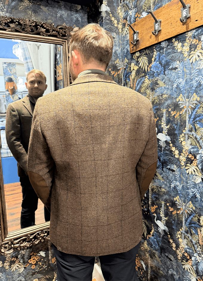 Gosforth Moons Checked Blazer | Brown