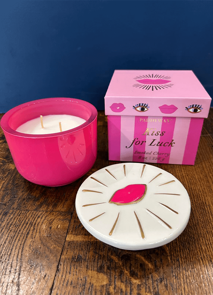 Paddywax | Kiss for Luck | 8oz Candle