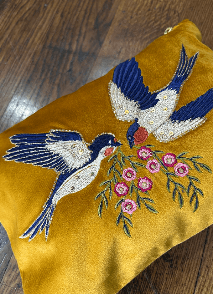 Velvet Zip Pouch | Swallow